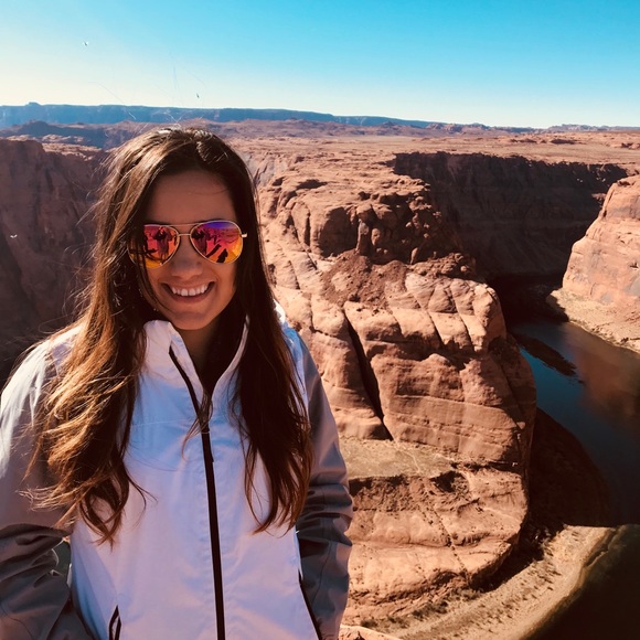 Meet your Posher, Monique - Picture 1 of 1